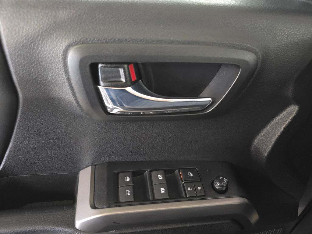 2023 Toyota Tacoma Limited photo 24
