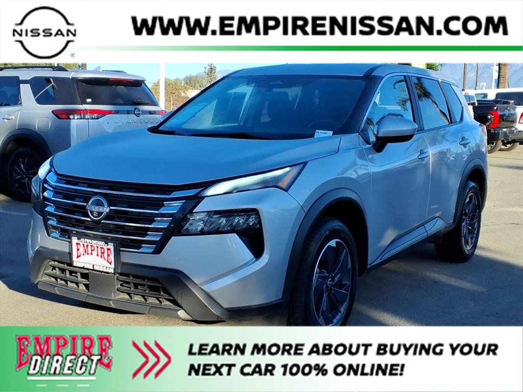 2024 Nissan Rogue SV's photo