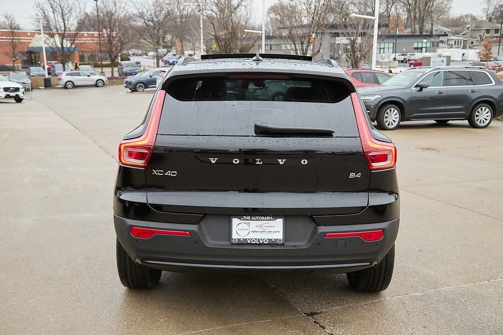 2026 VOLVO XC40 - Image 7