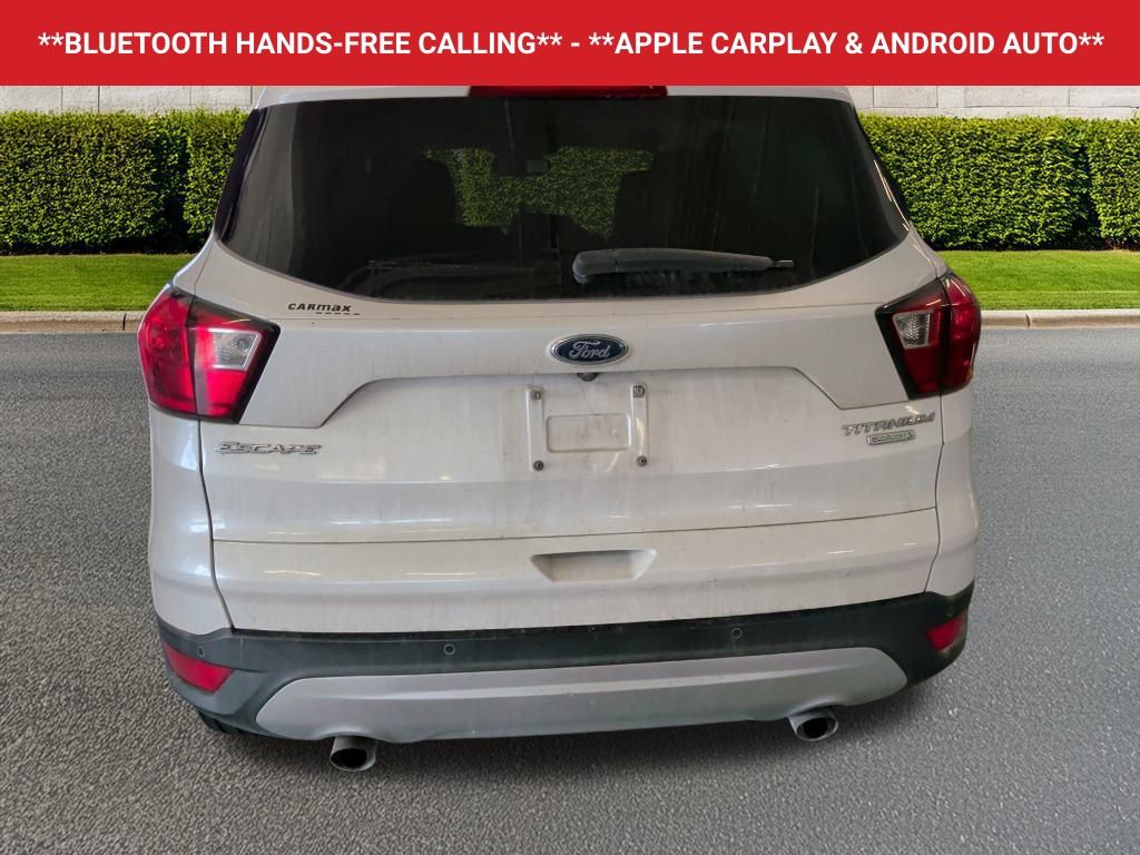 2019 Ford Escape Titanium photo 3