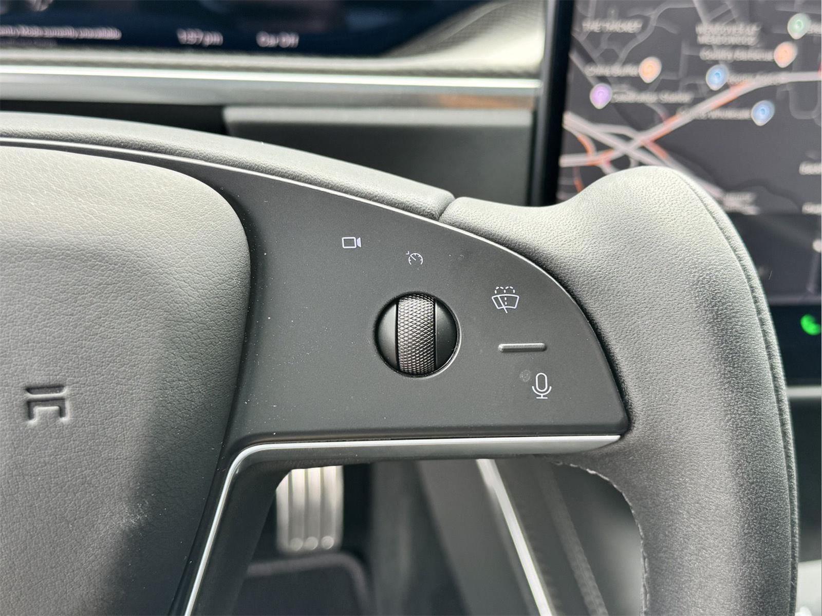 2022 Tesla Model S Plaid photo 29