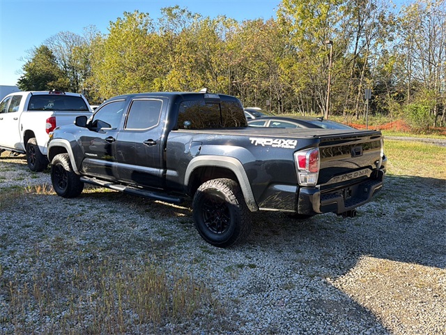 2020 Toyota Tacoma TRD Off-Road photo 2