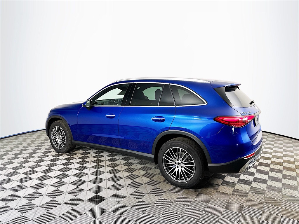 2026 Mercedes Benz GLC 300 4MATIC photo 4