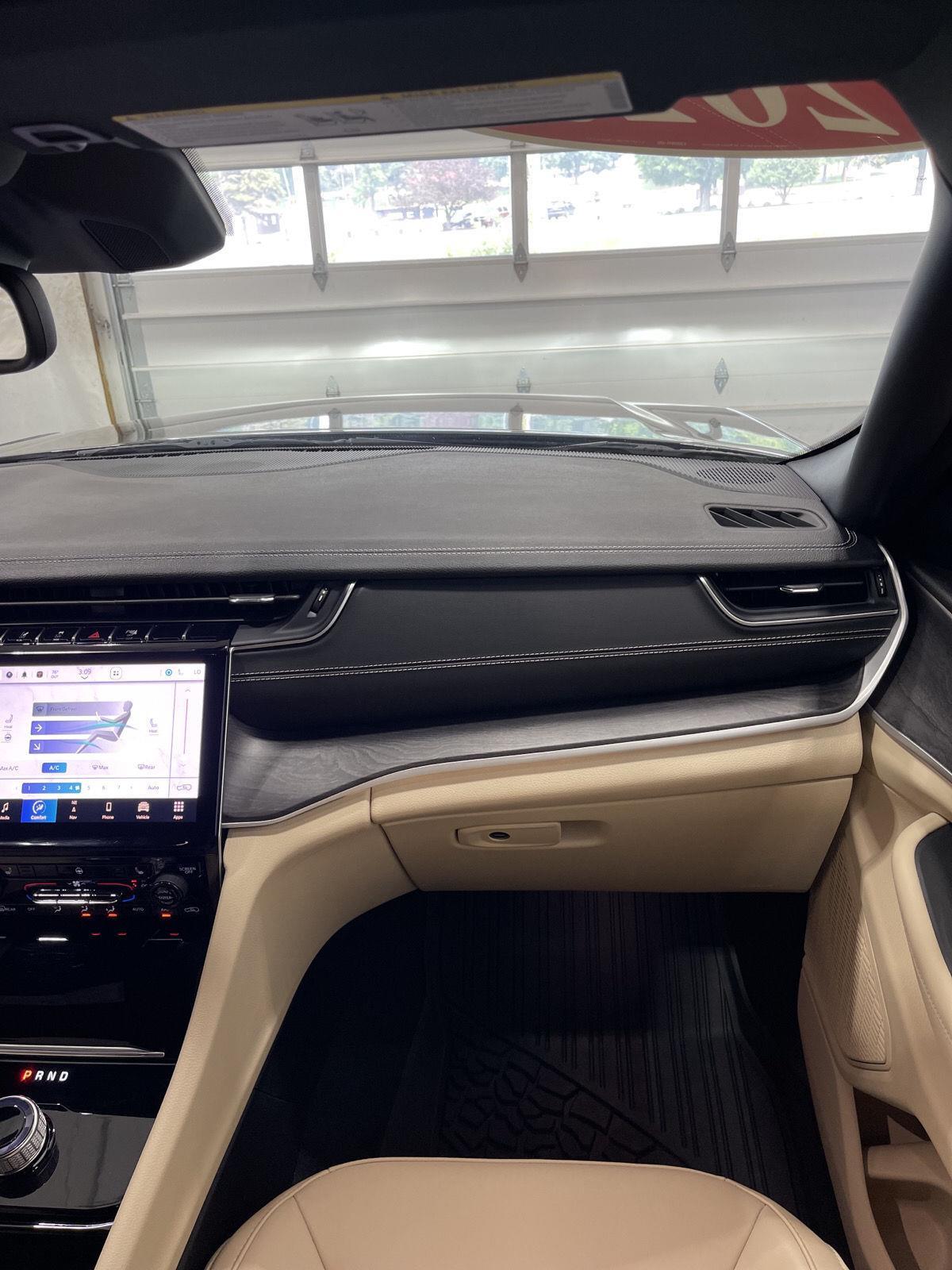 2023 Jeep Grand Cherokee Limited photo 8