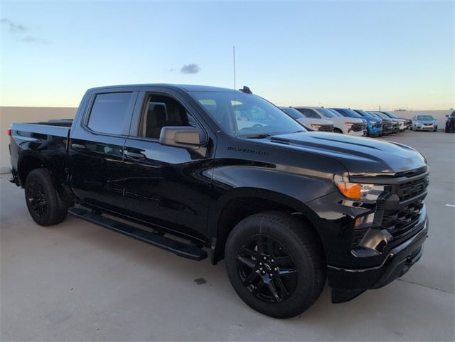 2026 Chevrolet Silverado 1500 photo 2