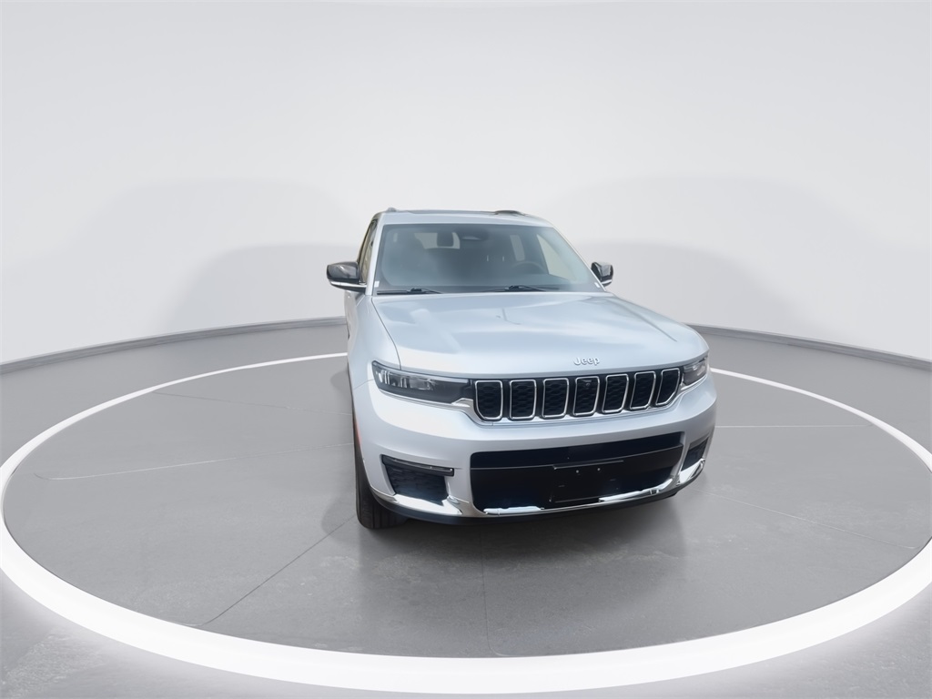 2024 Jeep Grand Cherokee Limited photo 3