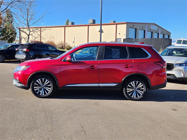 2020 Mitsubishi Outlander SEL photo 2