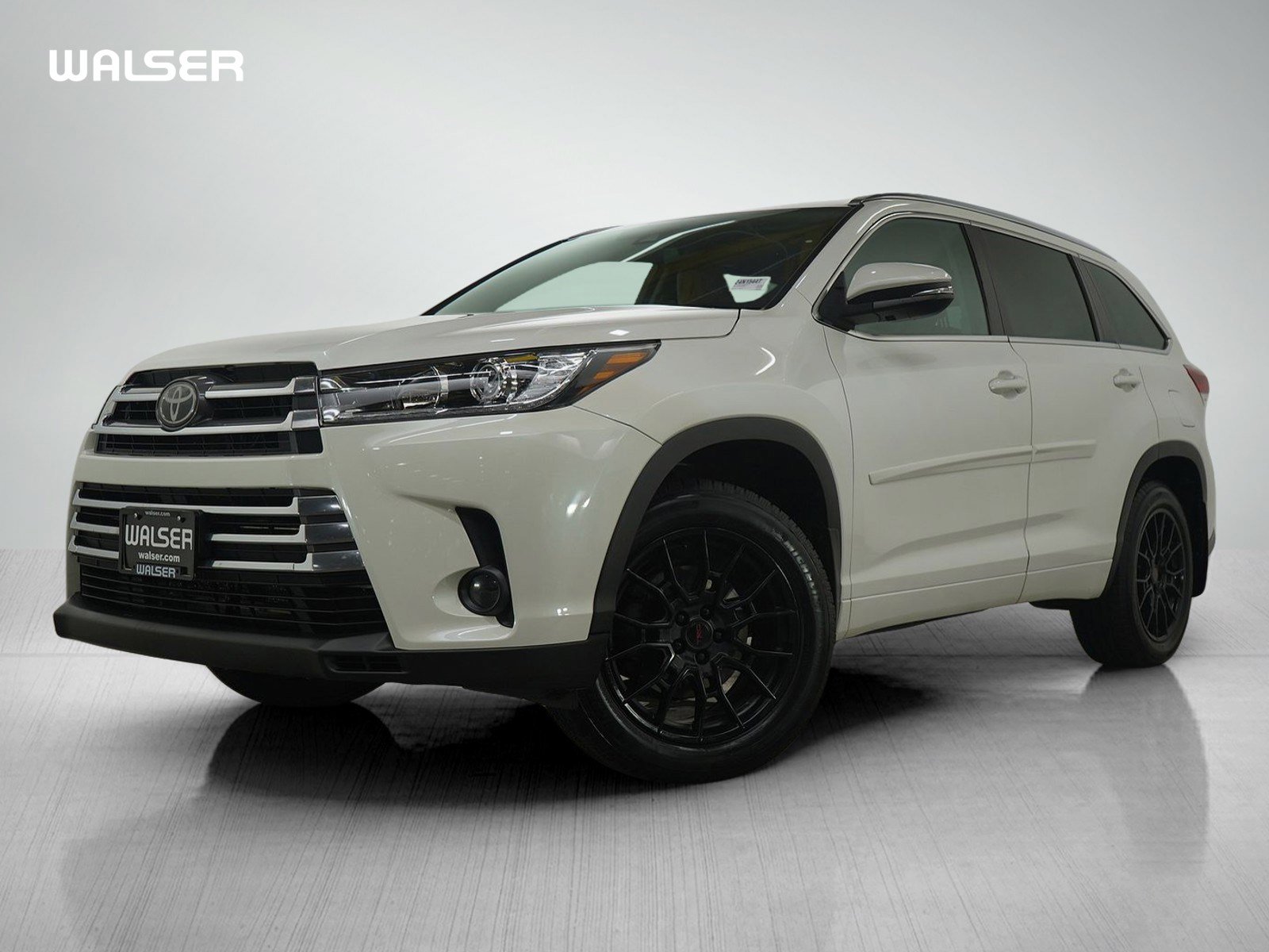 2017 Toyota Highlander Limited's photo