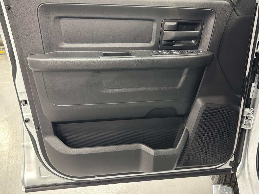 2024 Ram 3500 Tradesman photo 23