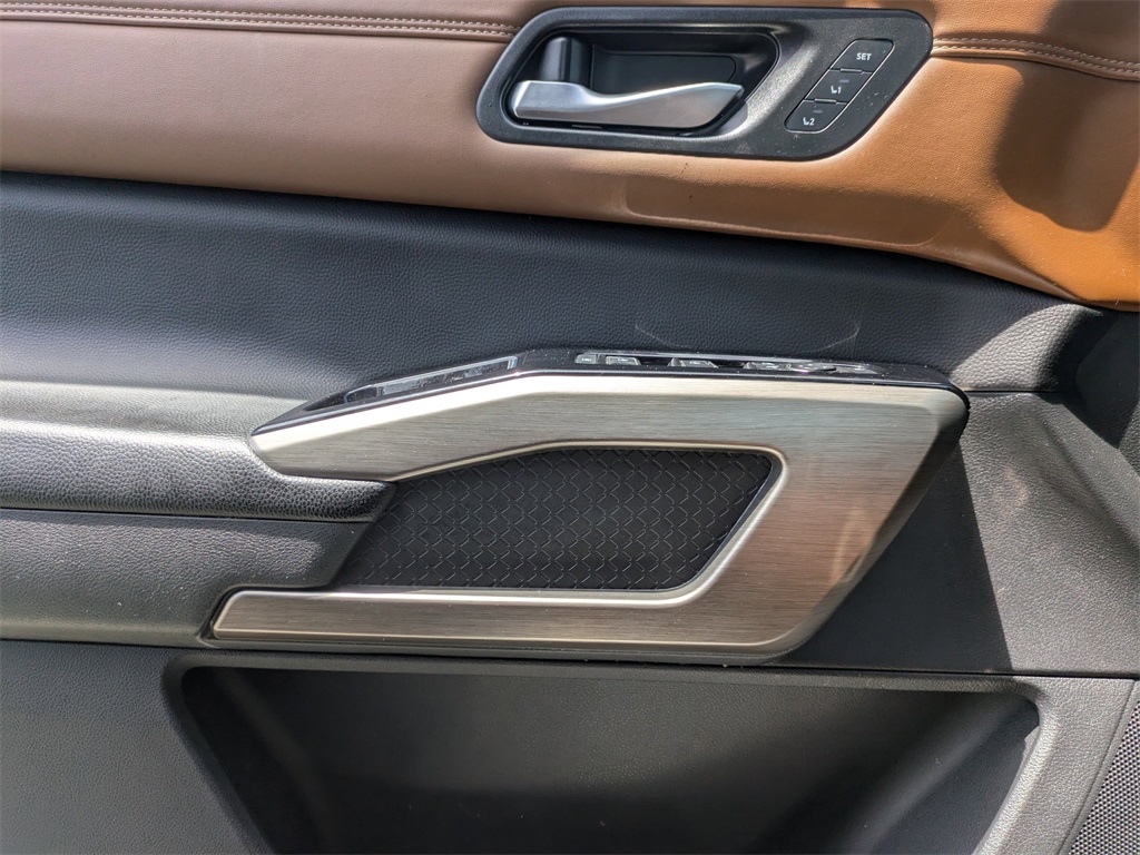 2023 Nissan Pathfinder Platinum photo 20