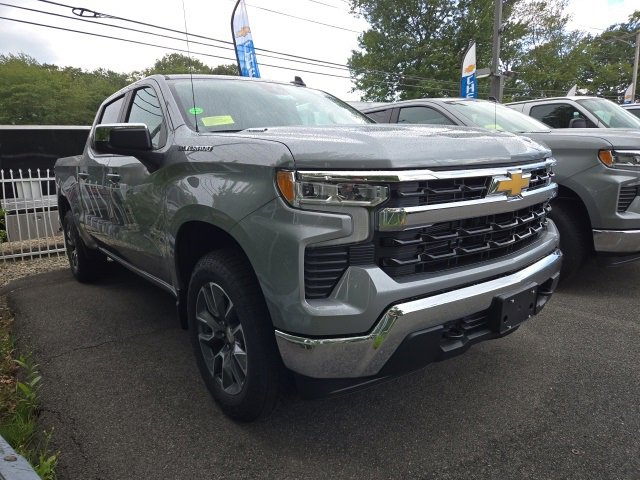 2026 Chevrolet Silverado 1500 LT photo 2