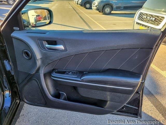 2023 DODGE CHARGER - Image 30