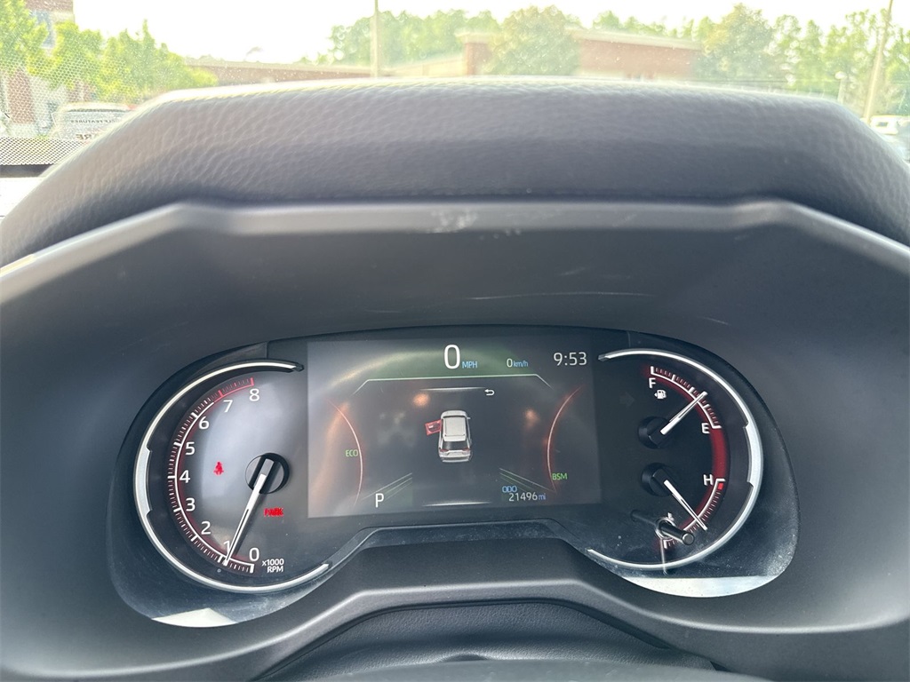 2024 Toyota RAV4 XLE photo 16