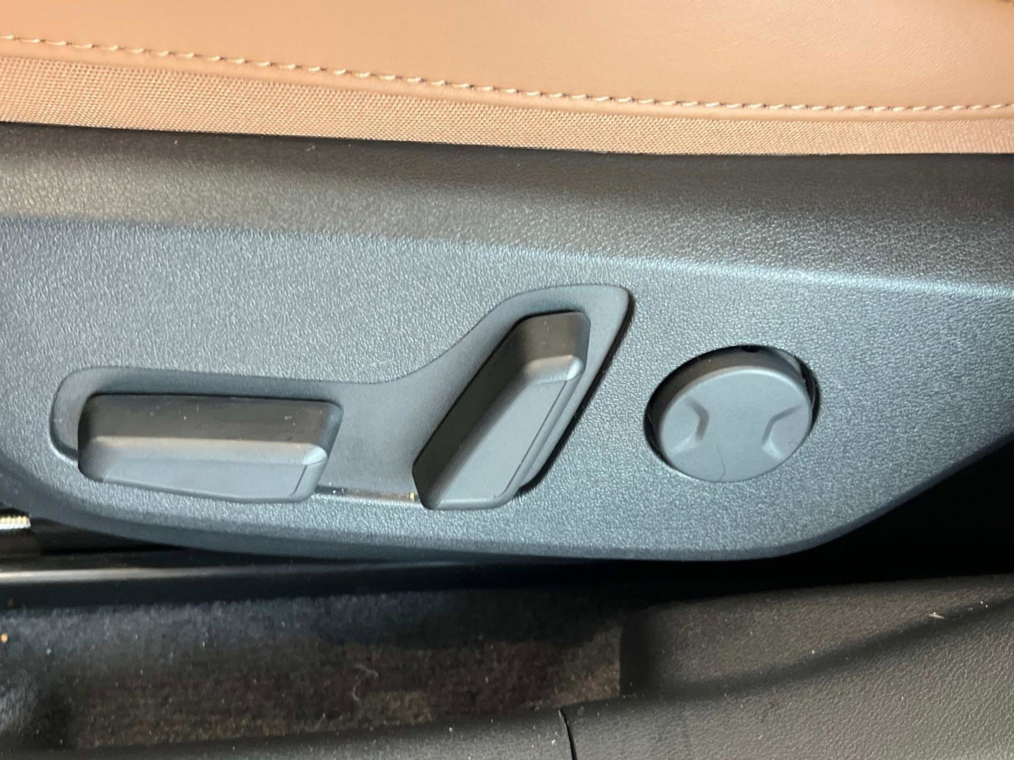 2026 Kia EV9 Light Long Range photo 17