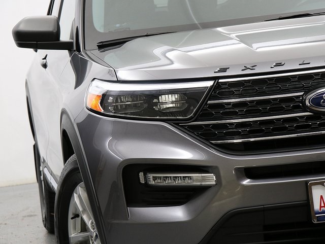 2022 Ford Explorer XLT photo 3