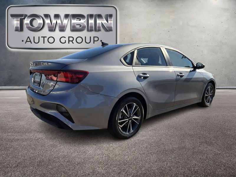 2023 Kia Forte LXS photo 4