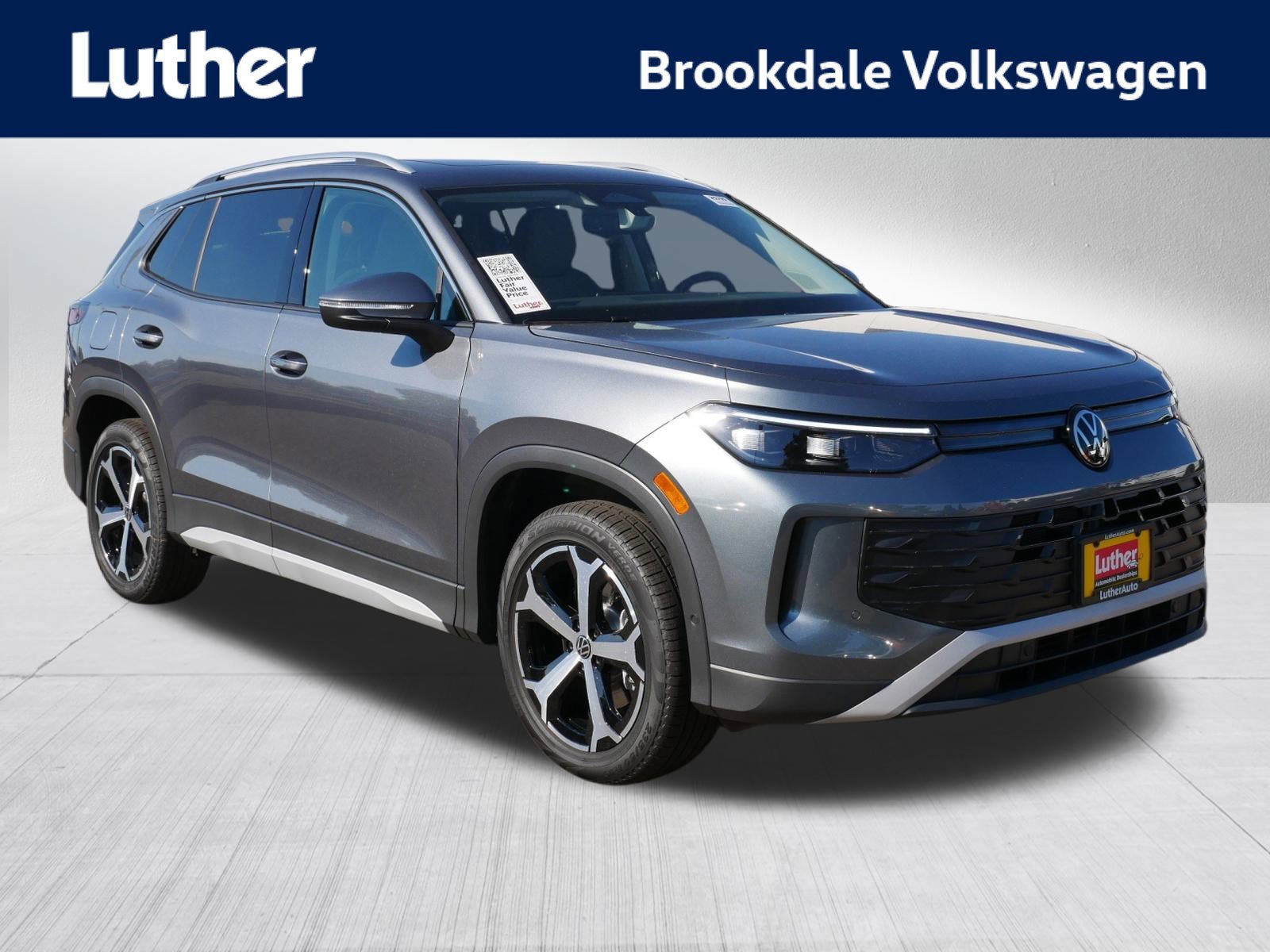 2025 Volkswagen Tiguan SE's photo