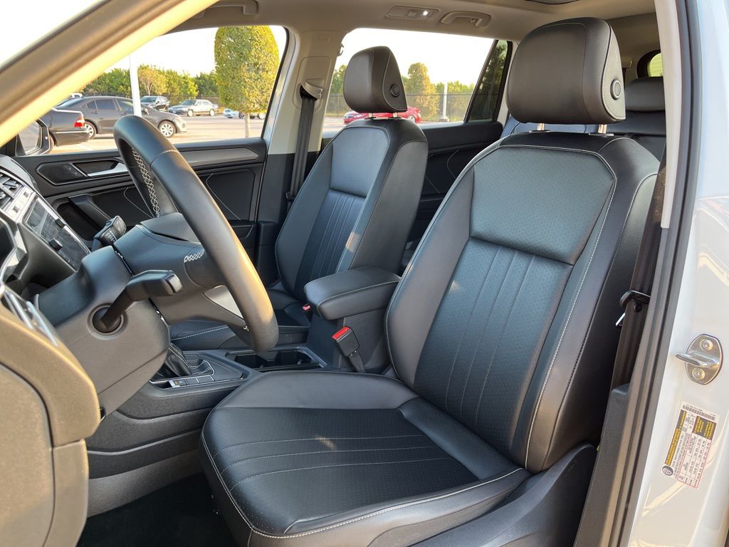 2022 Volkswagen Tiguan SE photo 22