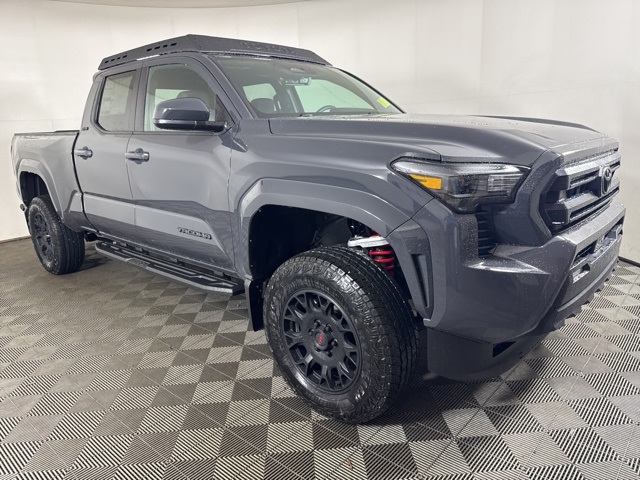 2026 Toyota Tacoma SR5's photo