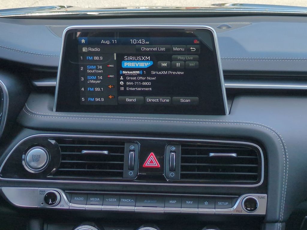 2021 Genesis G70 2.0T photo 15