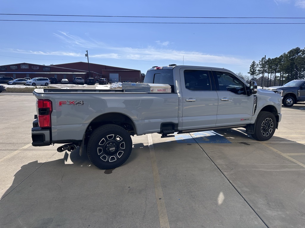 2024 Ford F-350 photo 5