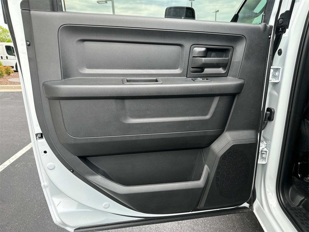 2024 Ram 2500 Tradesman photo 11