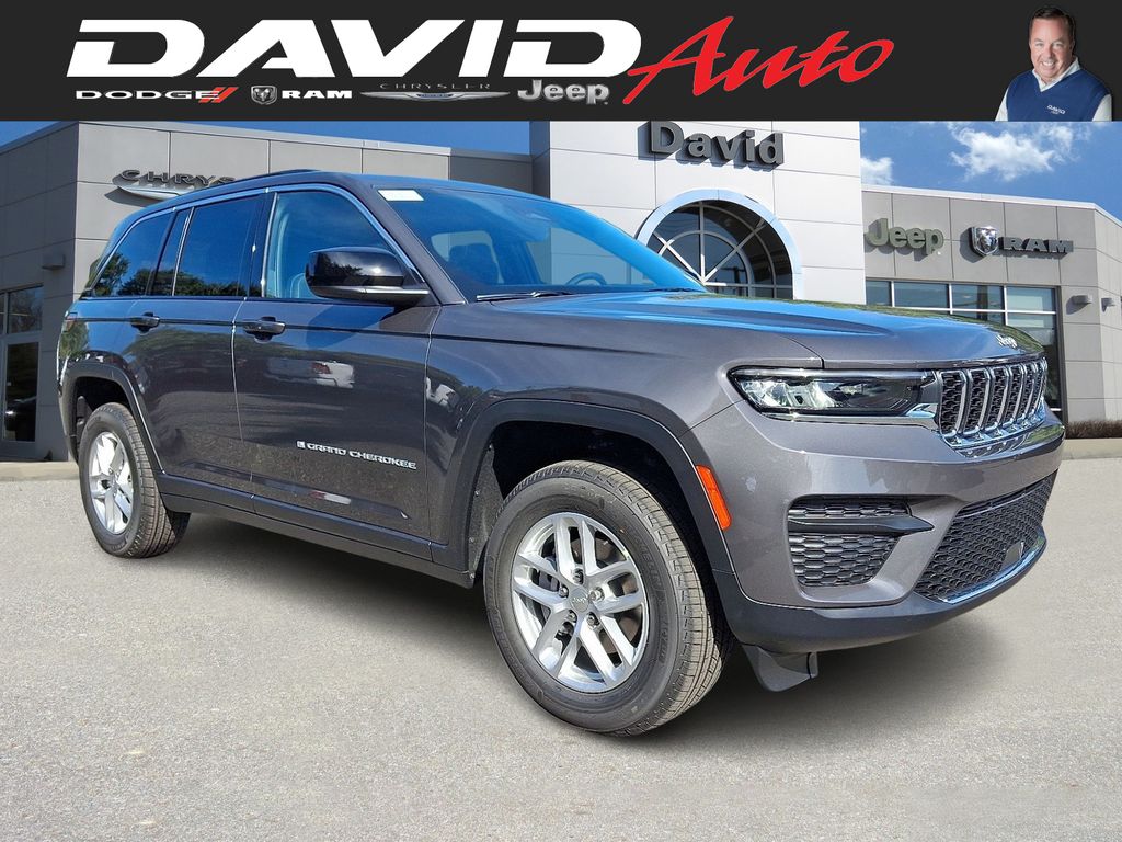 2025 Jeep Grand Cherokee Laredo's photo