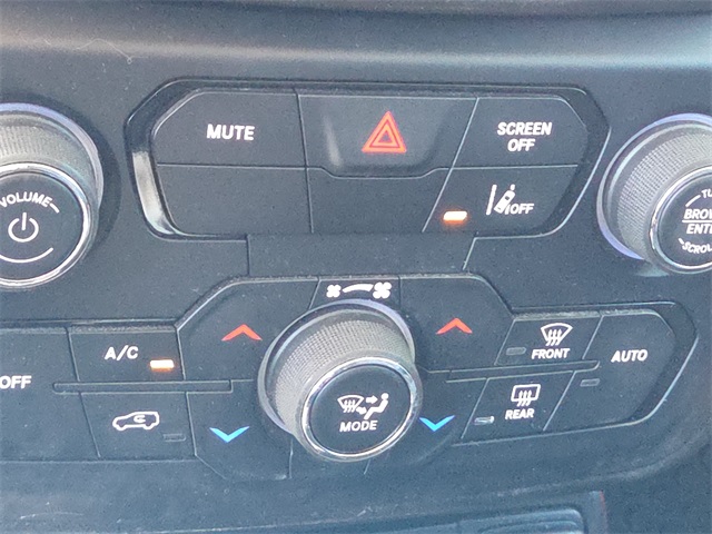 2022 Jeep Renegade Latitude photo 16