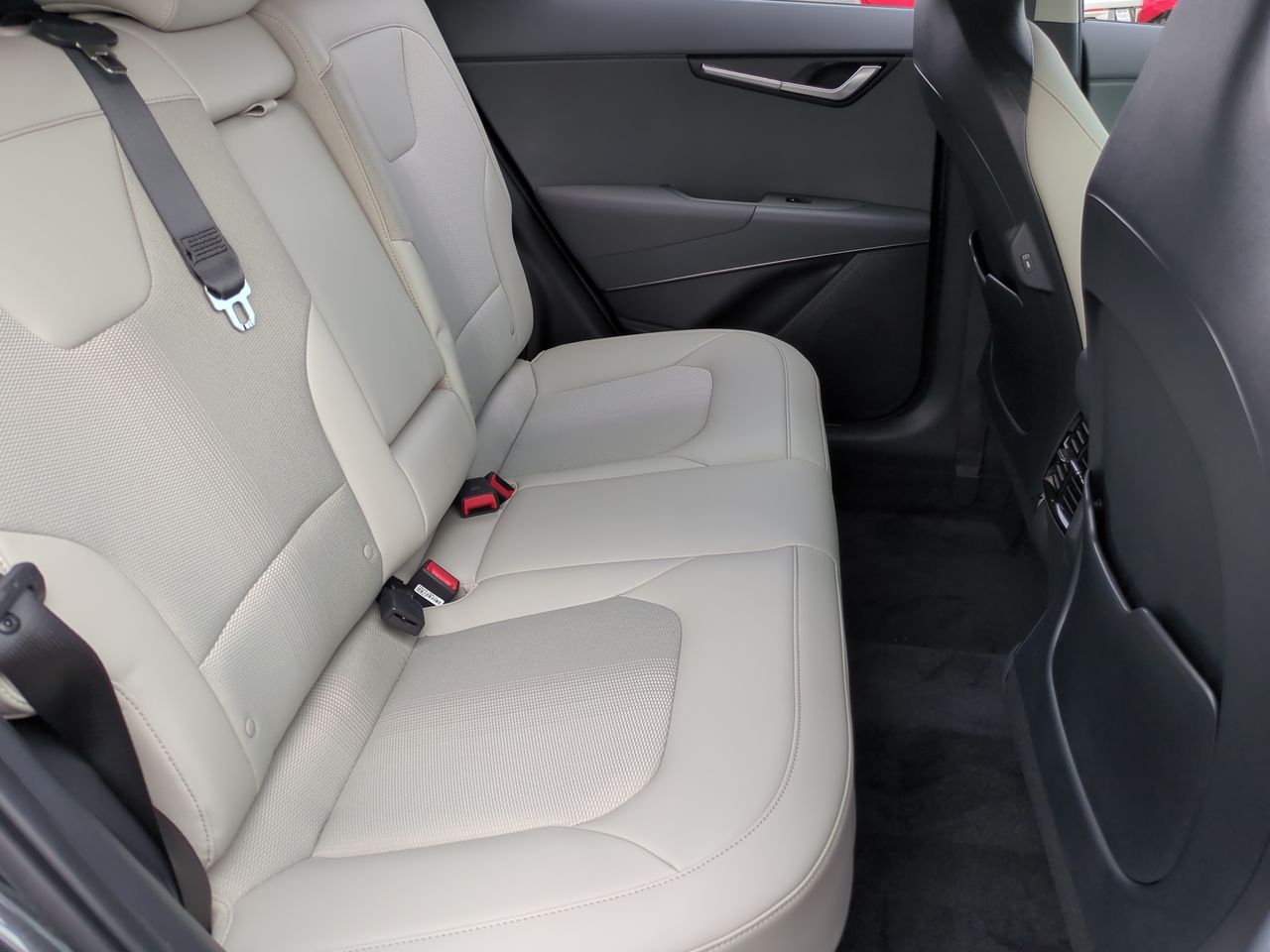 2025 Kia Niro EX photo 25