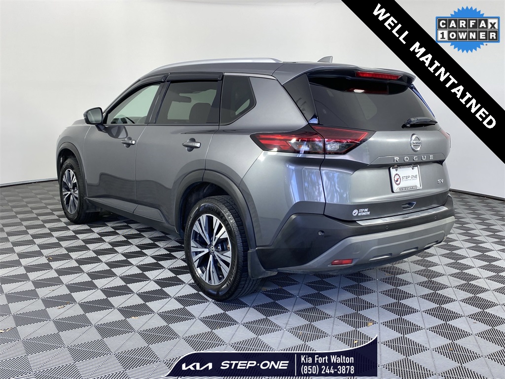 2021 Nissan Rogue SV photo 3