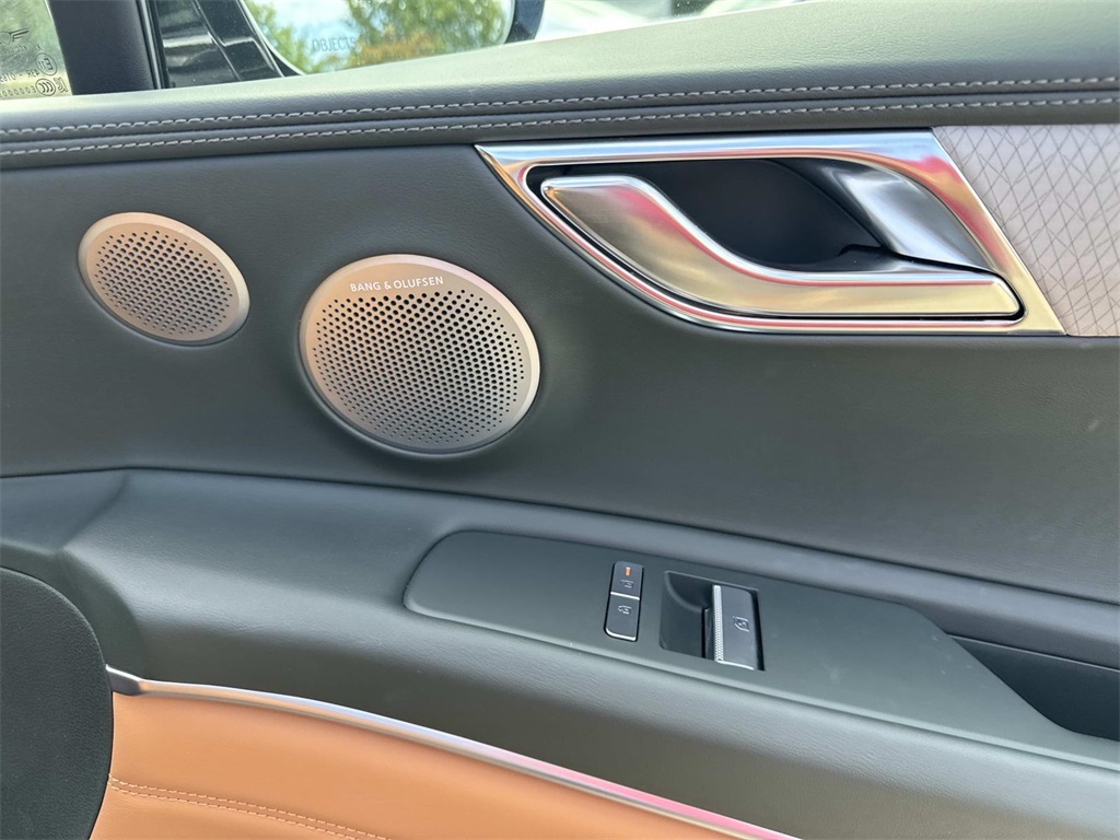 2025 Genesis GV80 3.5T Prestige photo 13