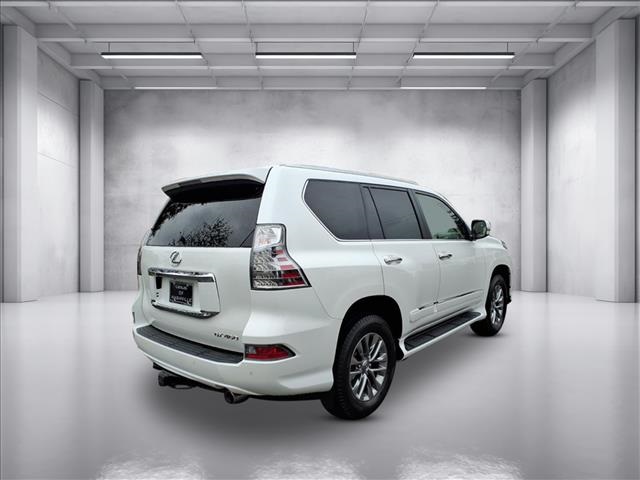 2016 Lexus GX 460 Luxury photo 2
