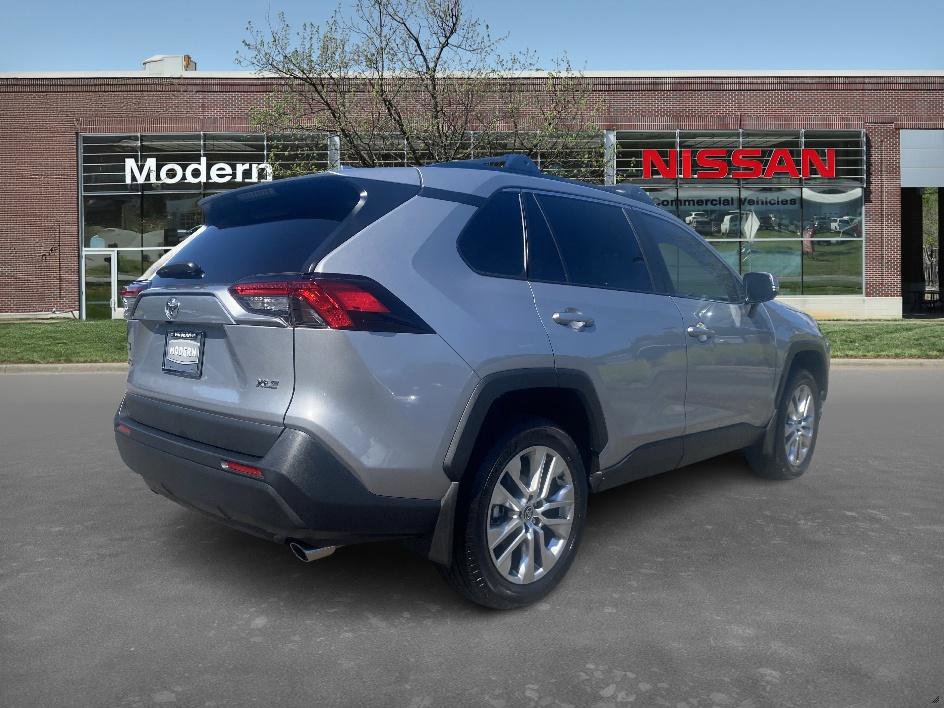 2025 Toyota RAV4 XLE Premium photo 4