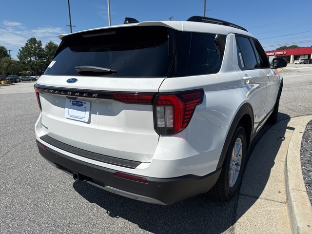 2025 Ford Explorer photo 10