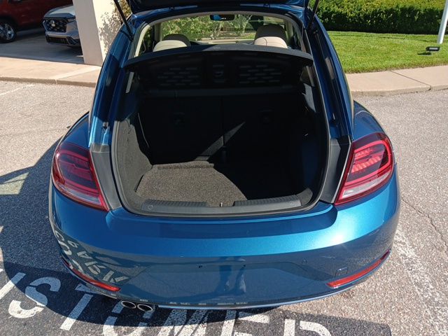2019 Volkswagen Beetle SE photo 26
