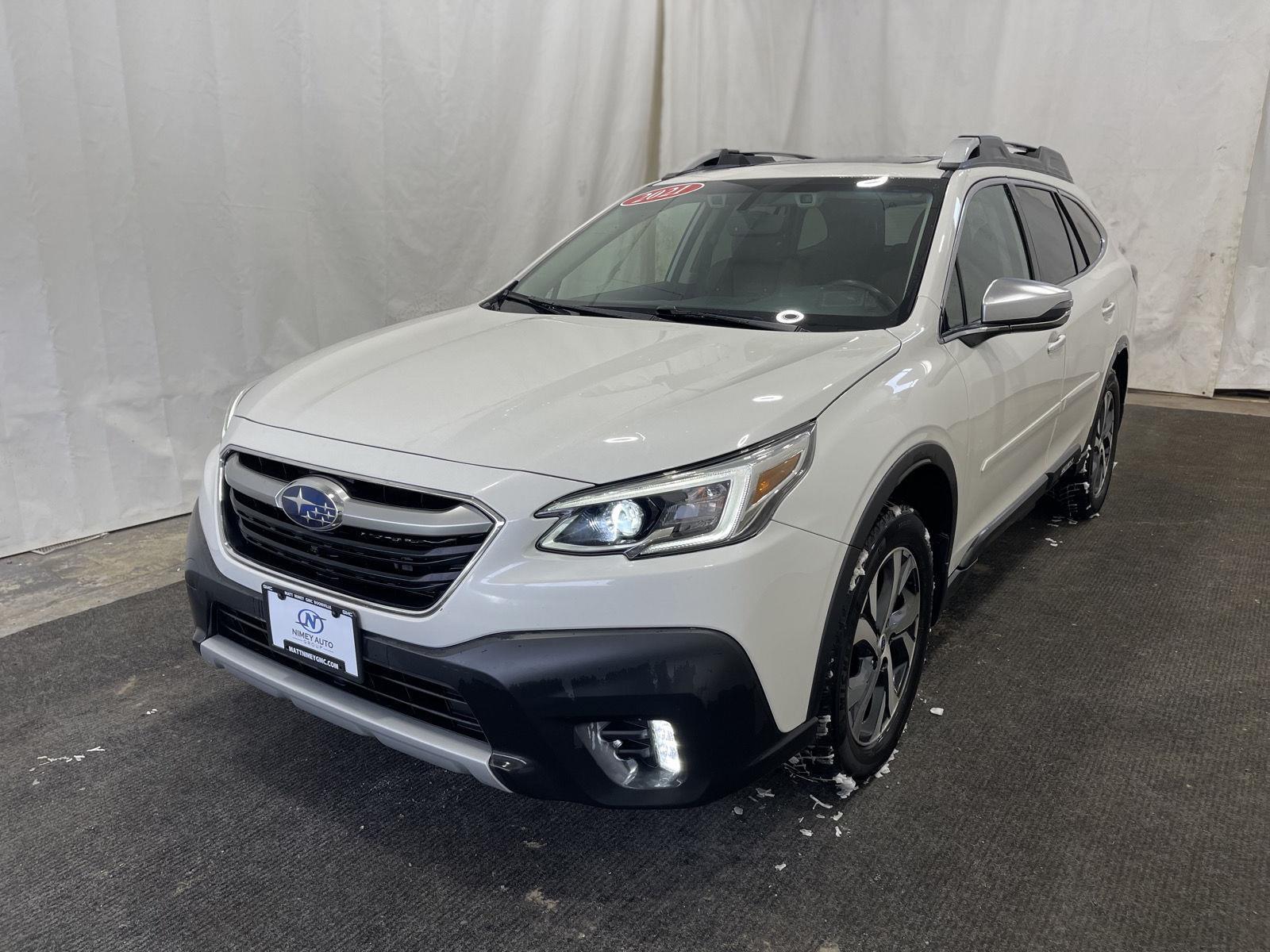 2021 Subaru Outback Touring's photo