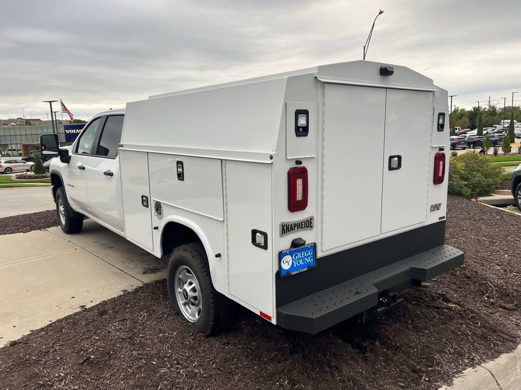 2024 Chevrolet Silverado 2500HD photo 2
