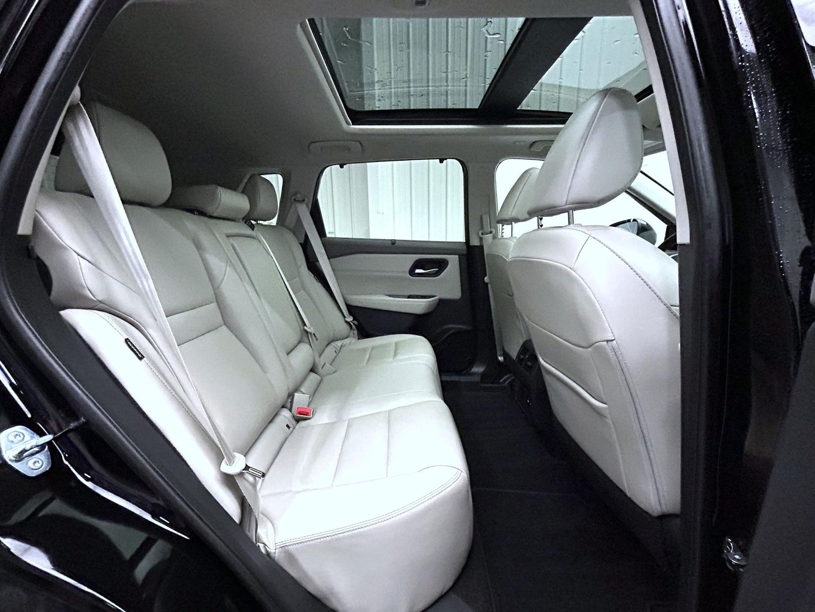 2024 Nissan Rogue SL photo 18