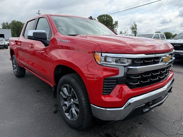 2025 Chevrolet Silverado 1500 LT photo 4