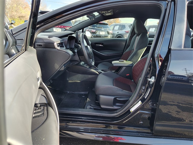 2024 Toyota Corolla SE photo 2