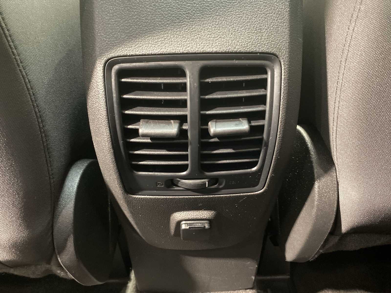 2018 Ford Escape SE photo 24