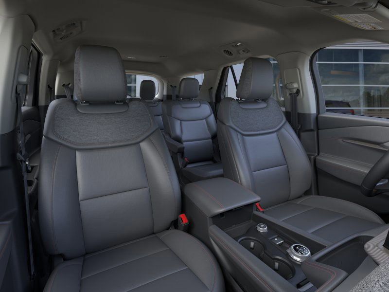 2025 Ford Explorer photo 8