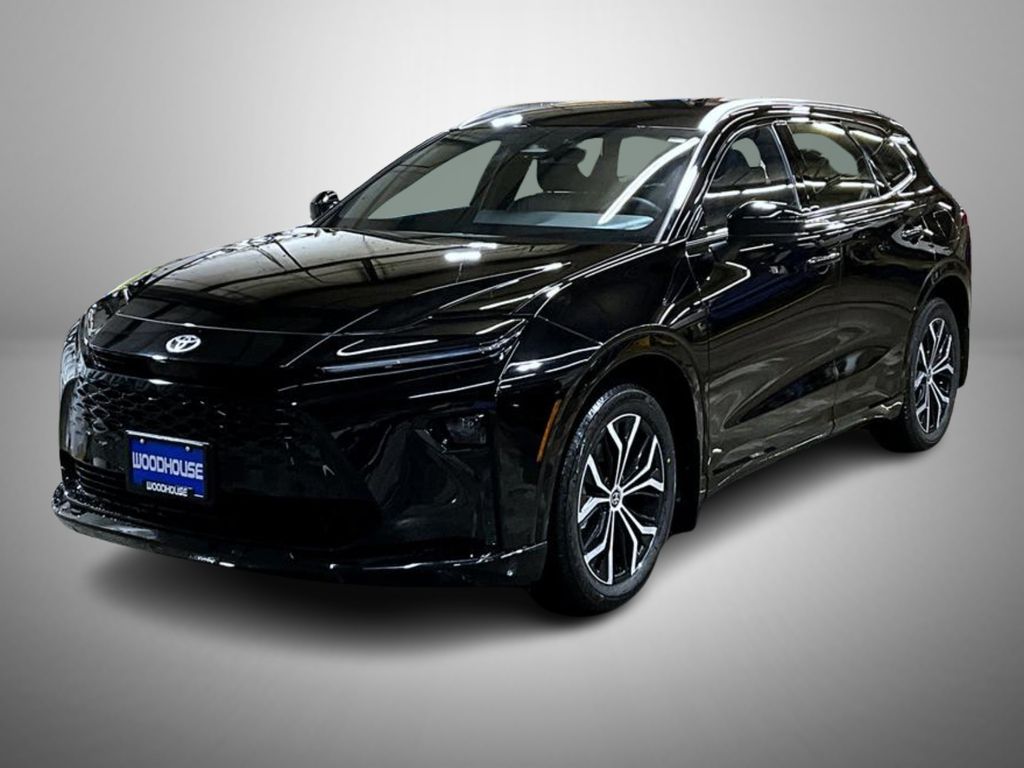 2025 Toyota Crown Signia XLE's photo