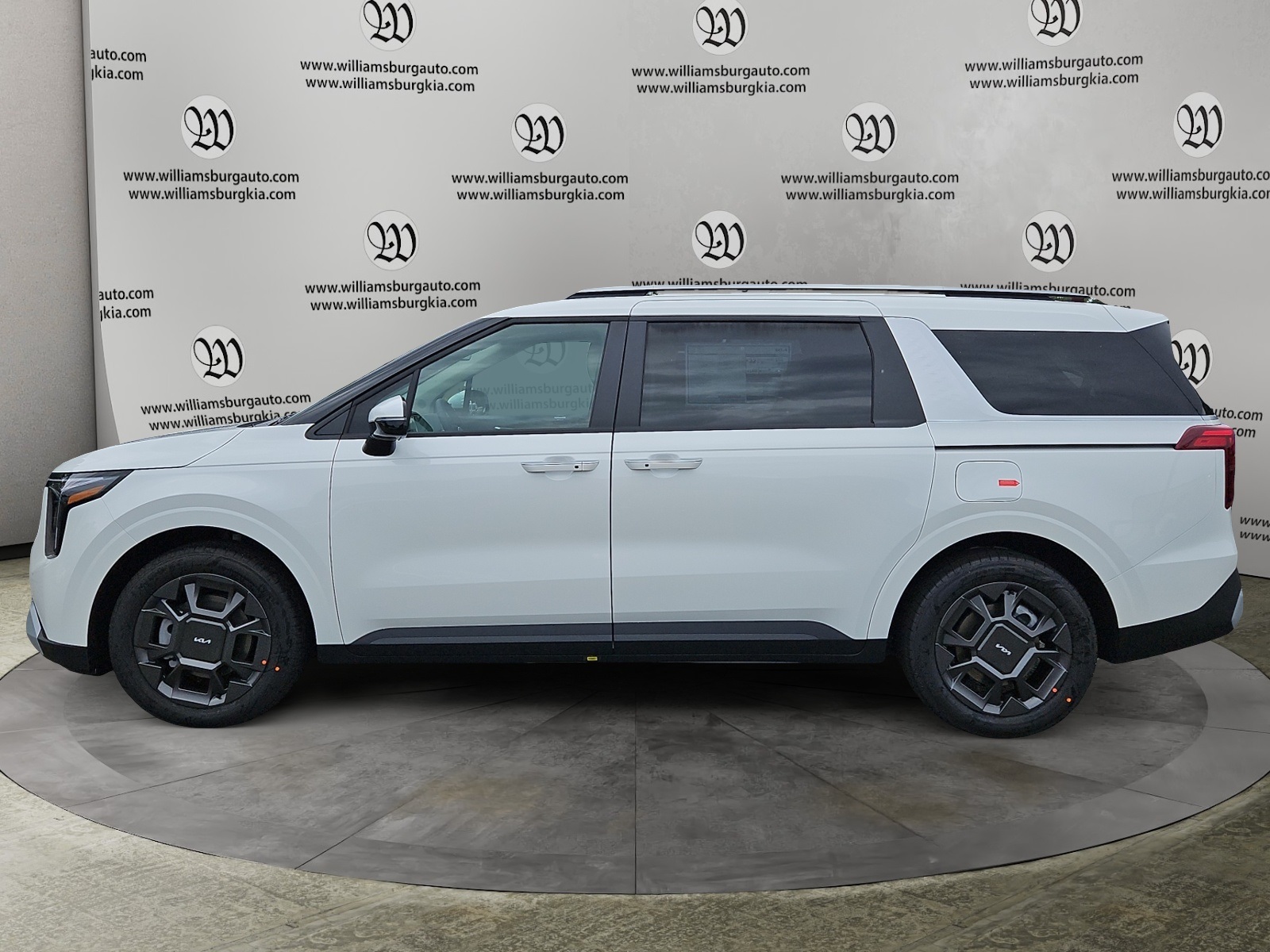 2026 Kia Carnival EX photo 2