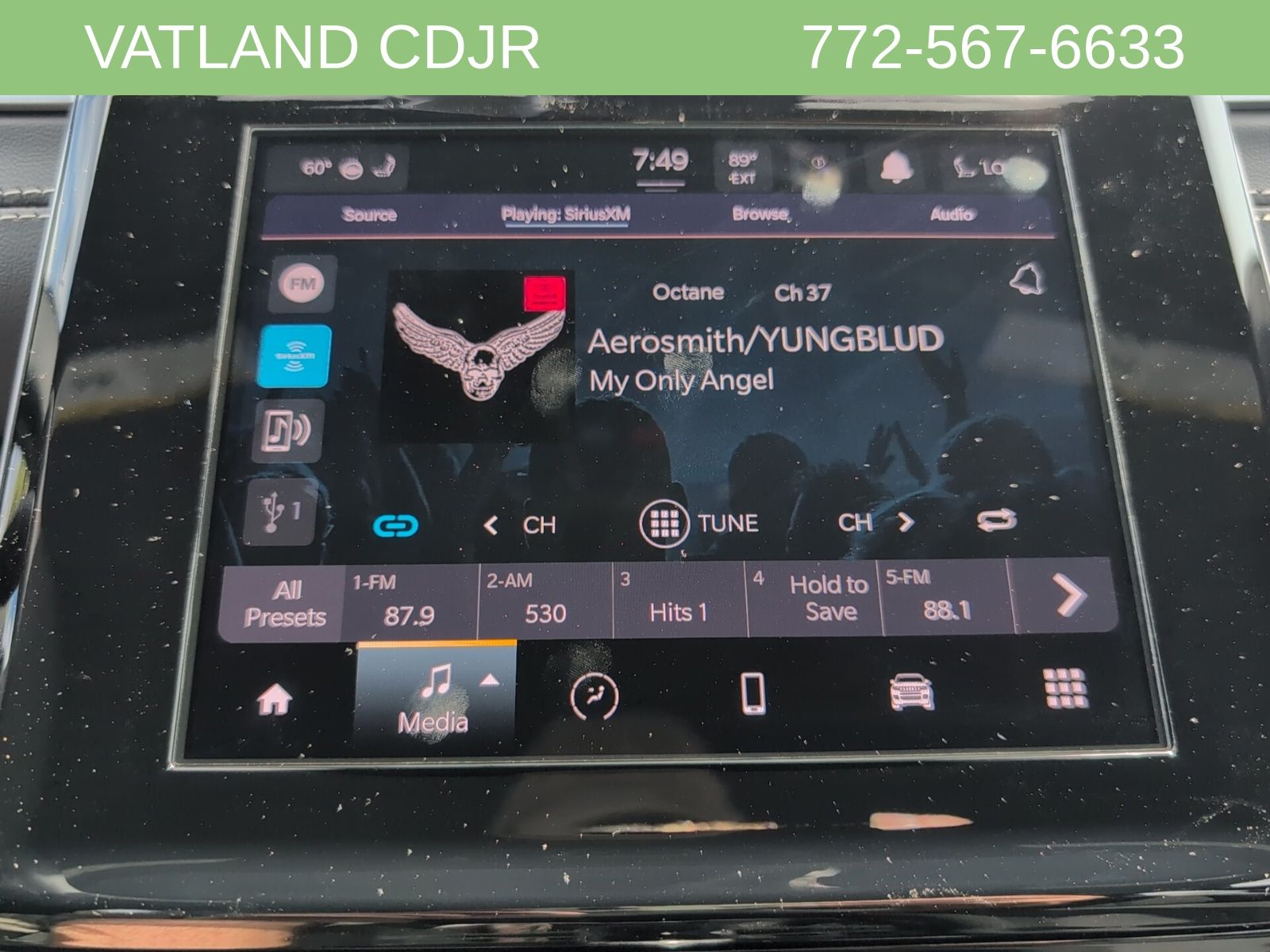 2025 Jeep Grand Cherokee Laredo Altitude photo 13