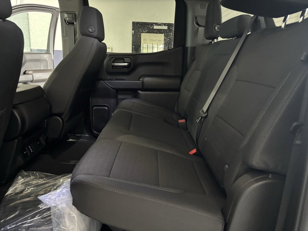 2025 Chevrolet Silverado 1500 Custom photo 21
