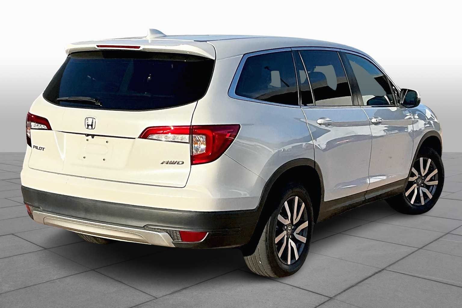 2020 Honda Pilot EX photo 12