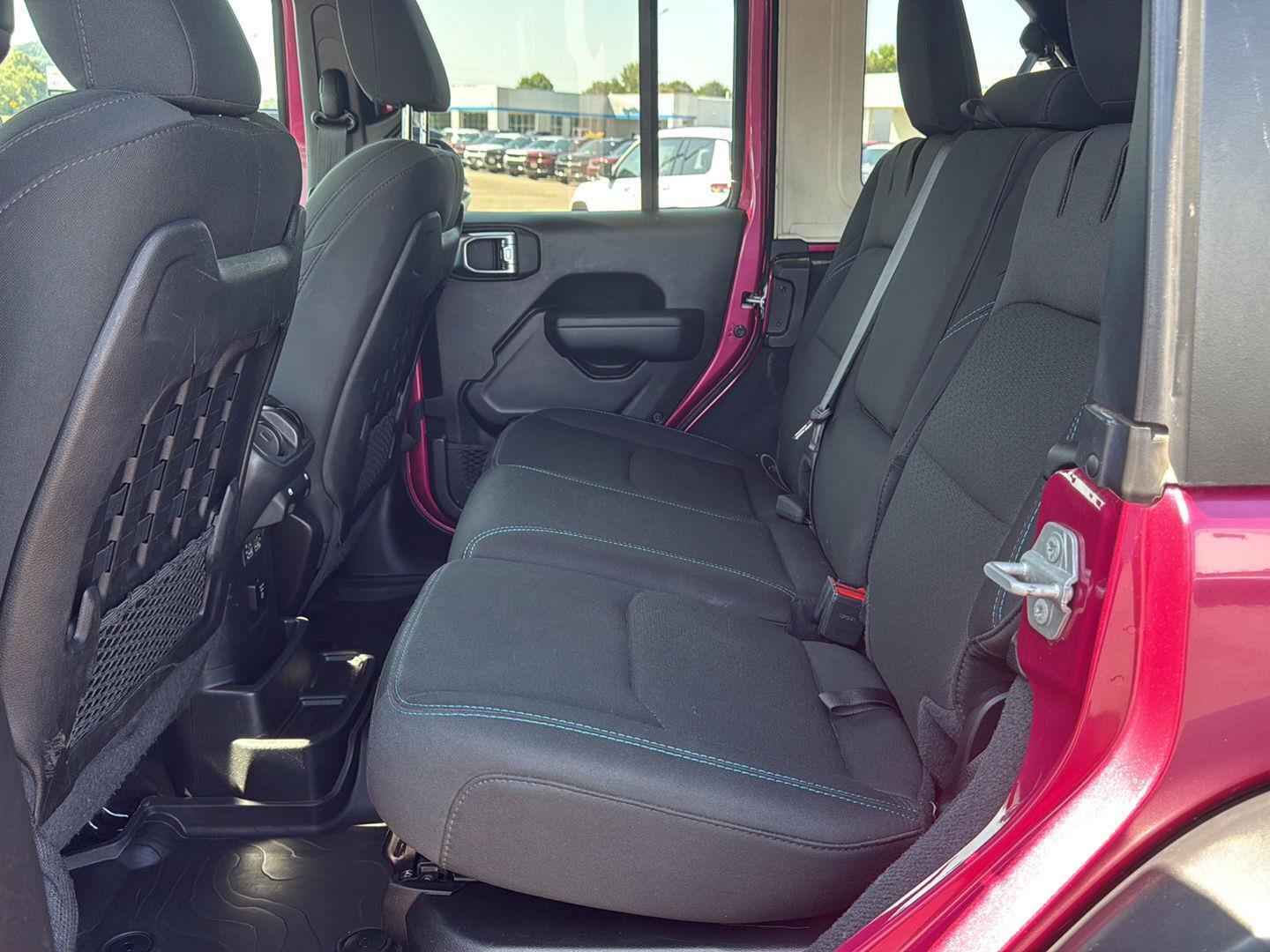 2022 Jeep Wrangler 4xe Unlimited Rubicon photo 9