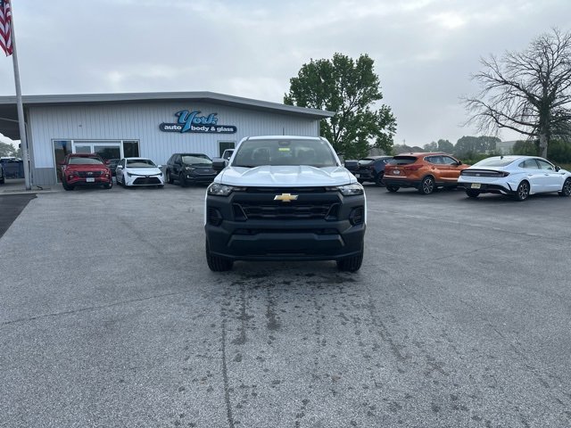 2025 Chevrolet Colorado LT photo 3