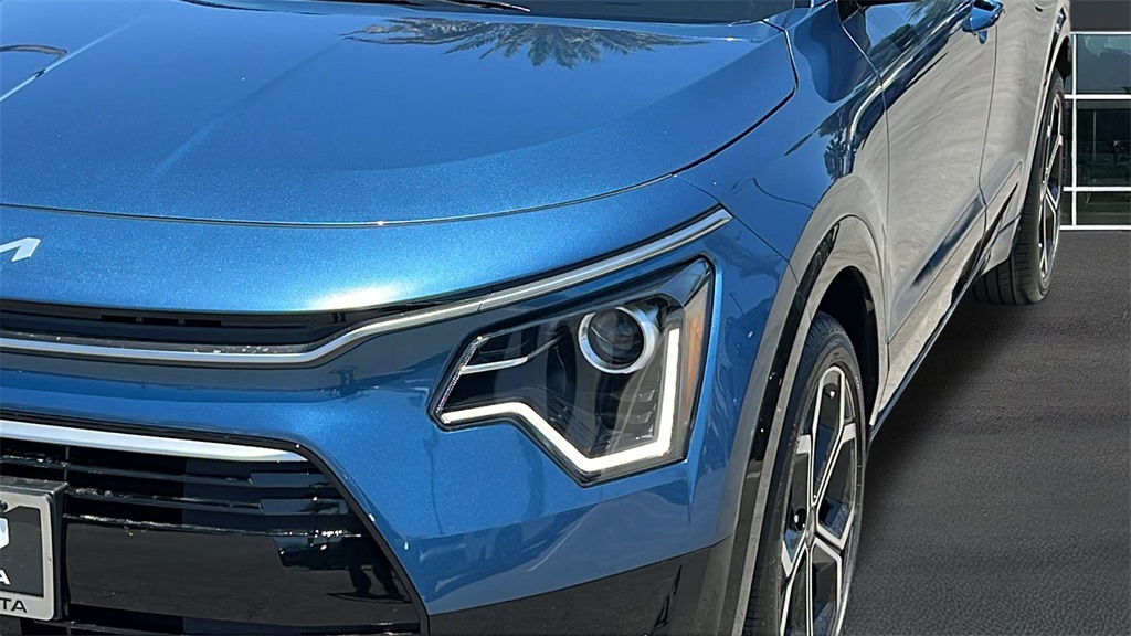 2025 Kia Niro EX Touring photo 3